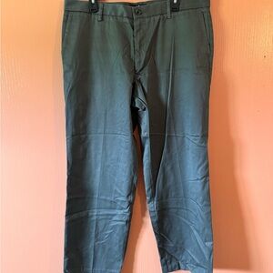 Dockers Men’s Dark Gray Chino Pants | Size 38
